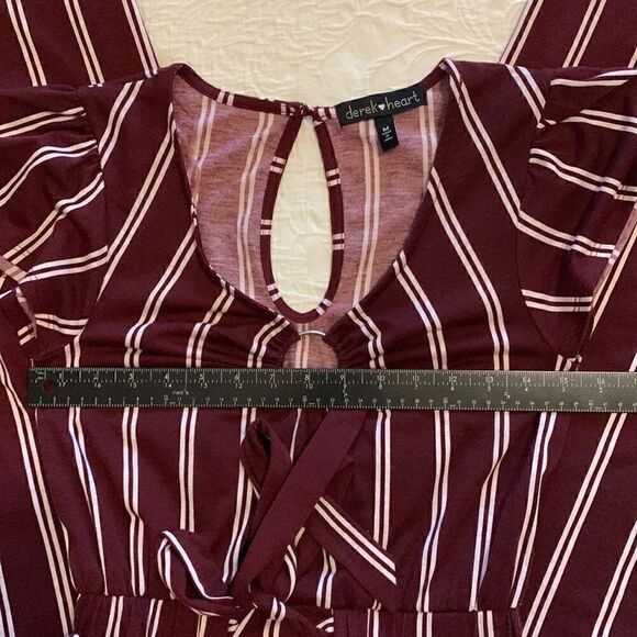 Maroon Striped Pant Suit Jumper, wide leg, ring gather Holiday Outfit medium - Picture 10 of 11